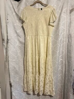 Elegant Cream Tiered Wedding Guest Dress